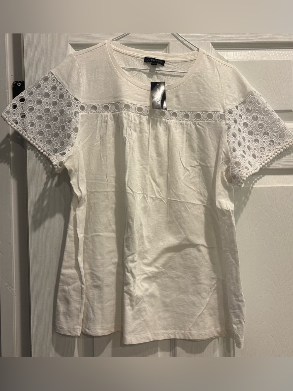 Lane Bryant White Eyelet Yoke Short Sleeve Tunic size 14-16